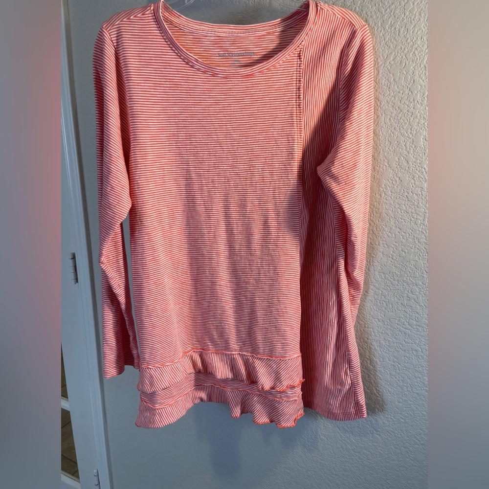 Soft Surroundings size large 3/4-length coral top with ruffle detail